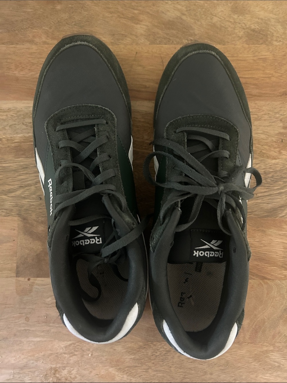 Reebok Classic Leather Sneakers US 9.5 Black & White
